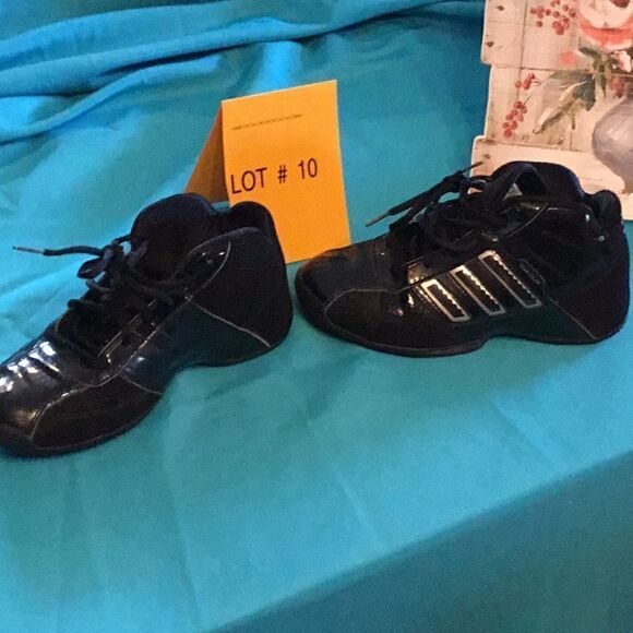 Unisex ADIDAS lightweight sneakers in size 4 1/2 - Picture 3 of 8